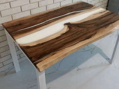 Кухонный стол река из слэба дуба купить в интернет-магазине
