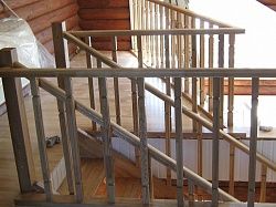 Лестница из массива дуба для сруба от производителя