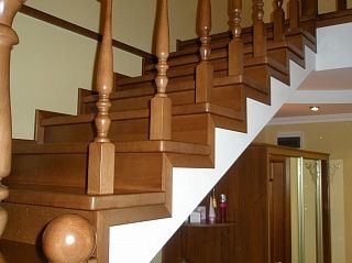 Лестницы из сосны